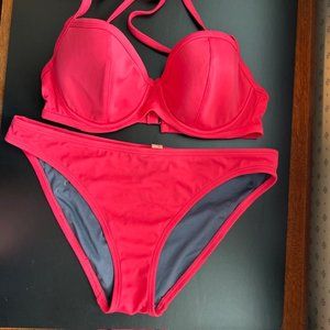 Victoria's Secret Bikini 2 Piece Swimsuit Red Medium 34 Underwire Top